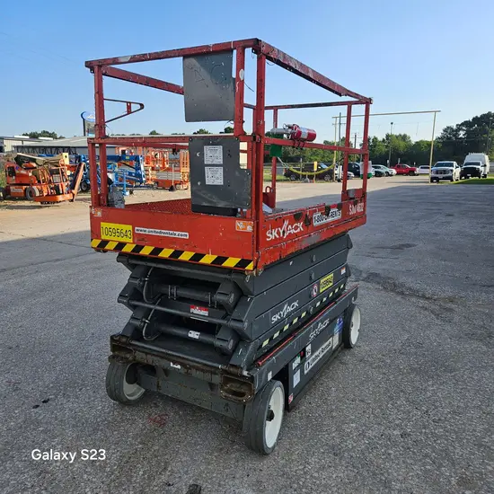2017 Skyjack SJIII4632 Scissor Lift