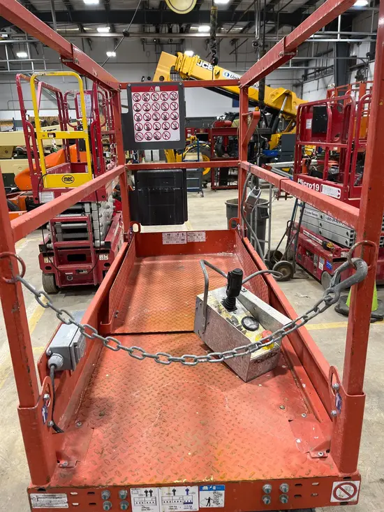 2018 Skyjack SJIII3219 EE Scissor Lift