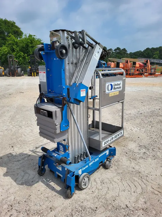 2018 Genie AWP-30SDC Pusharound Lift