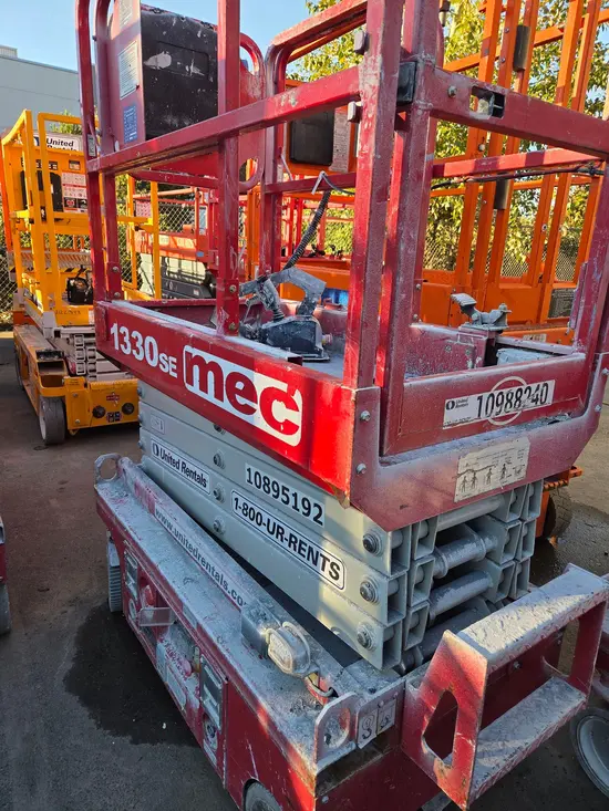 2019 MEC 1330SE Scissor Lift