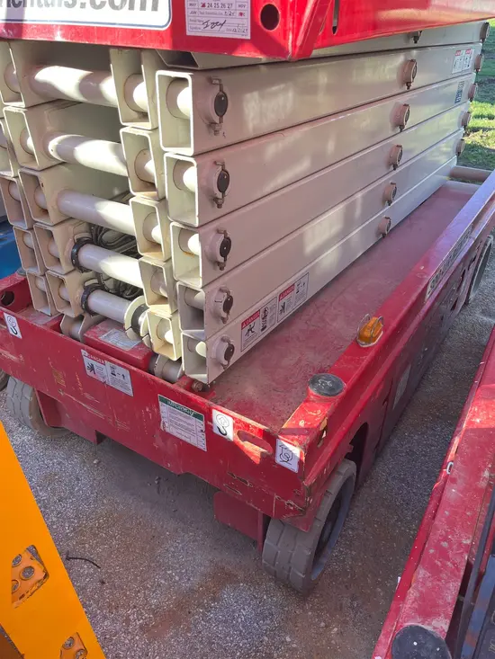 2018 MEC 4046SE Scissor Lift