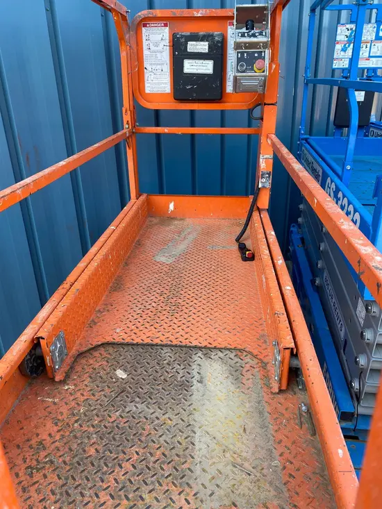 2019 Snorkel S3226E Scissor Lift