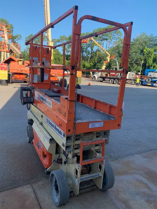 2017 JLG 2032ES Scissor Lift