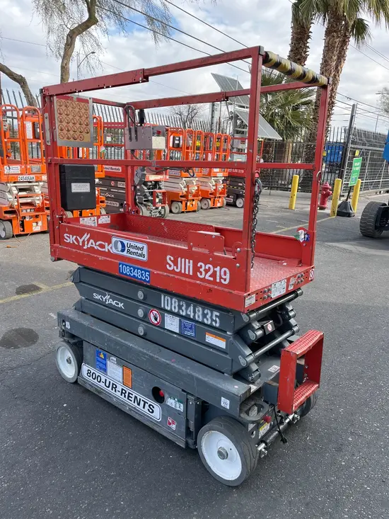 2018 Skyjack SJIII3219 Scissor Lift