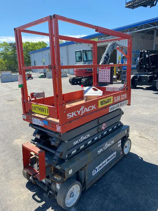 2018 Skyjack SJIII3219 Scissor Lift
