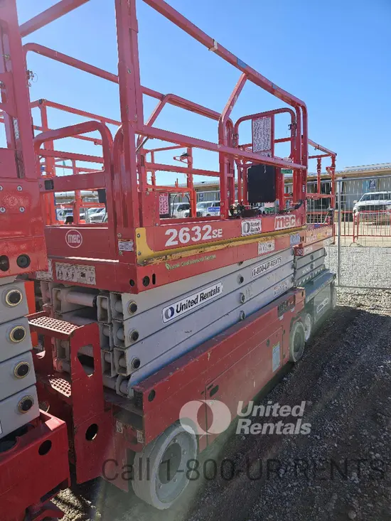2019 MEC 2632SE Scissor Lift