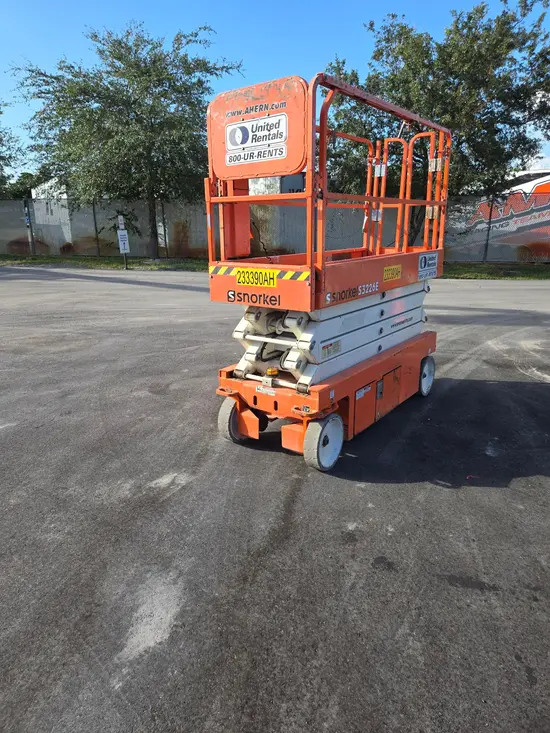 2019 Snorkel S3226E Scissor Lift