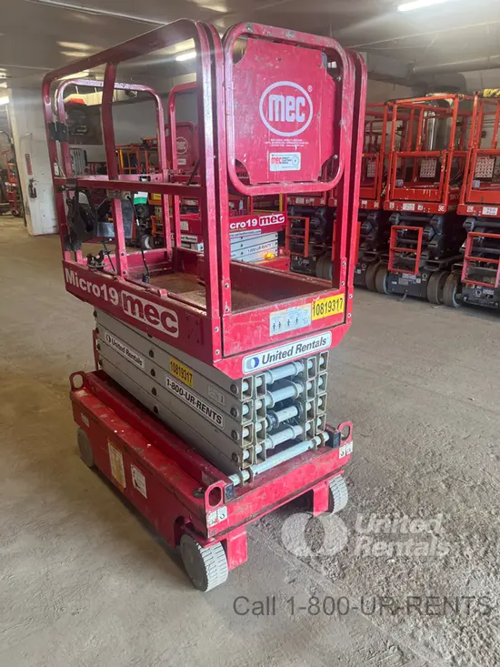 2018 MEC MICRO 19 Scissor Lift
