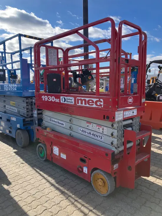 2018 MEC 1930SE Scissor Lift