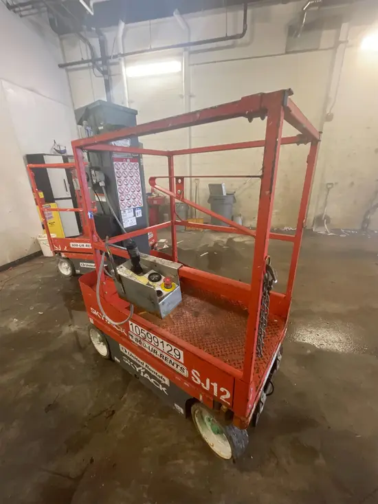 2017 Skyjack SJ12 Self-Propelled One-Person Lift