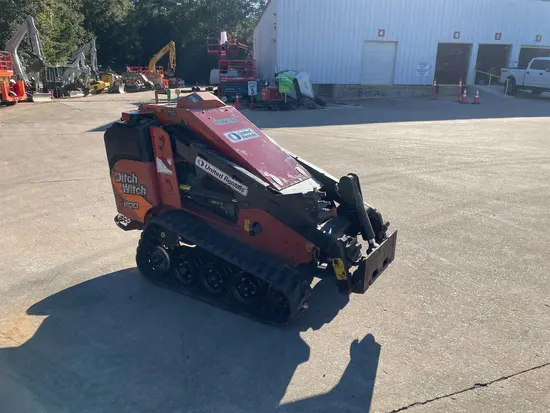 2021 Ditch Witch SK800 Track Loader