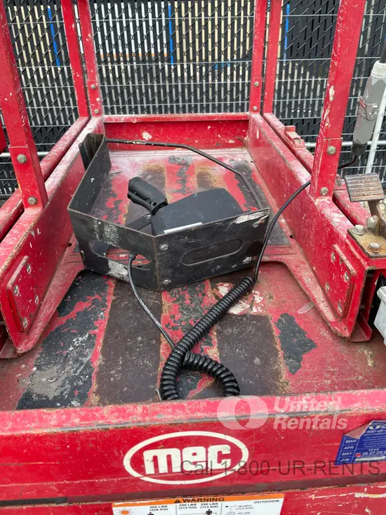 2017 MEC 1330SE Scissor Lift