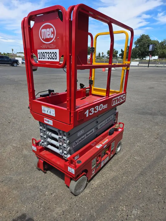 2019 MEC 1330SE Scissor Lift