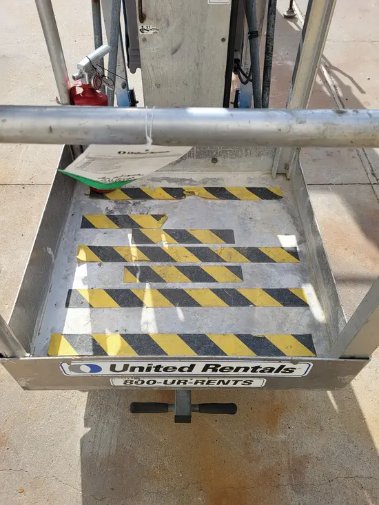 2018 Genie AWP-40SDC Pusharound Lift