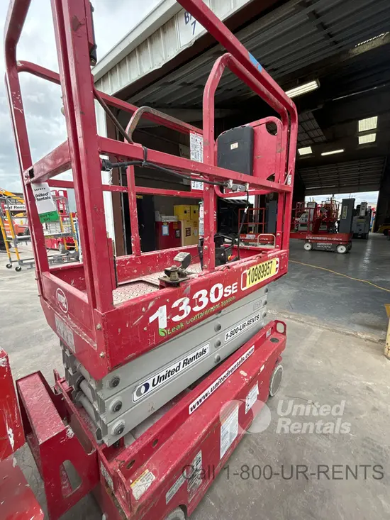 2019 MEC 1330SE Scissor Lift