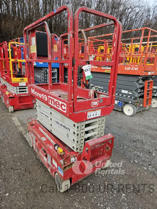 2018 MEC MICRO 19 Scissor Lift