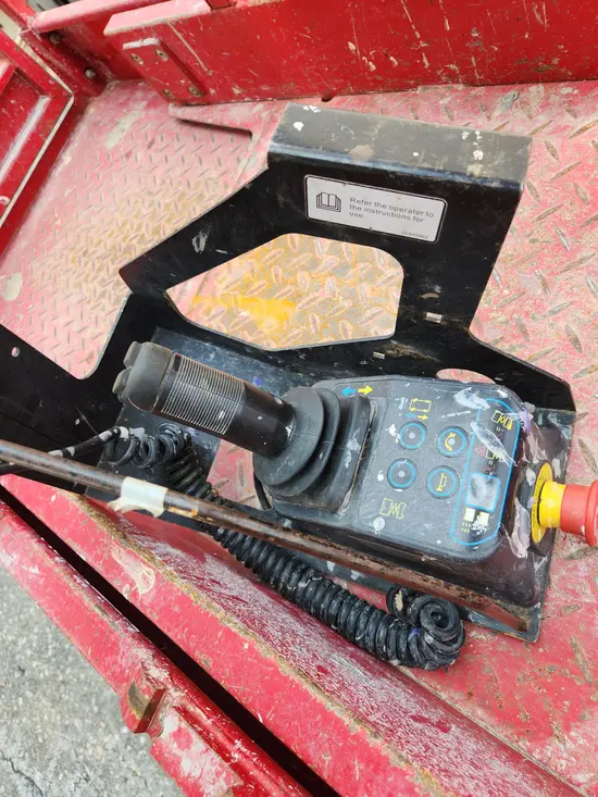 2018 MEC MICRO 19 Scissor Lift