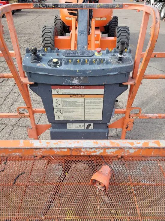 2017 JLG 600AJ Articulating Boom Lift