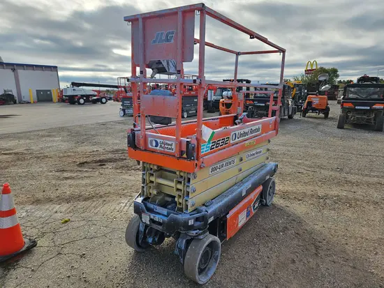 2021 JLG ES2632 Scissor Lift