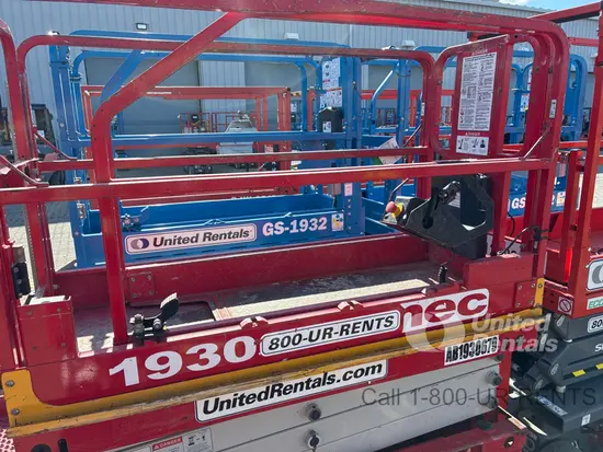2017 MEC 1930SE Scissor Lift