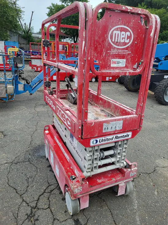 2017 MEC 1330SE Scissor Lift