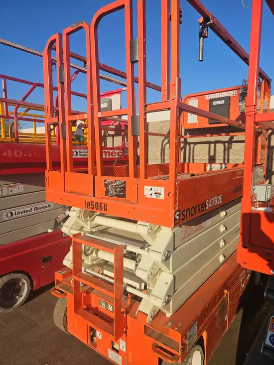 2017 Snorkel S4732E Scissor Lift