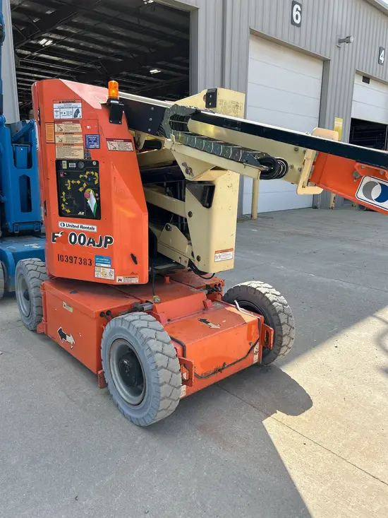 2015 JLG E300AJP Articulating Boom Lift