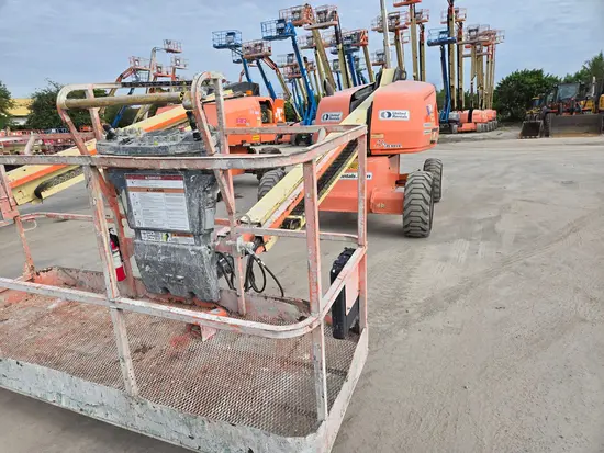 2017 JLG 400S Boom Lift