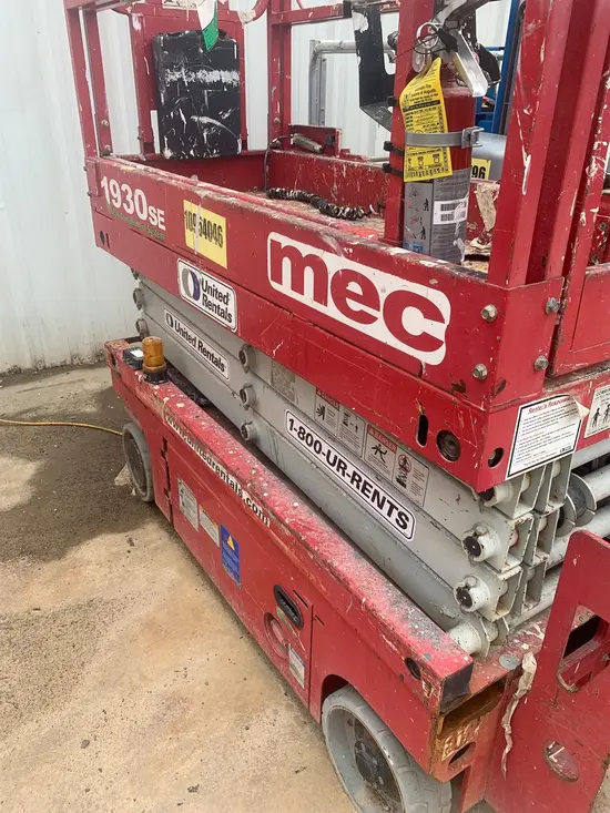 2019 MEC 1930SE Scissor Lift