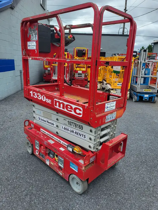 2018 MEC 1330SE Scissor Lift