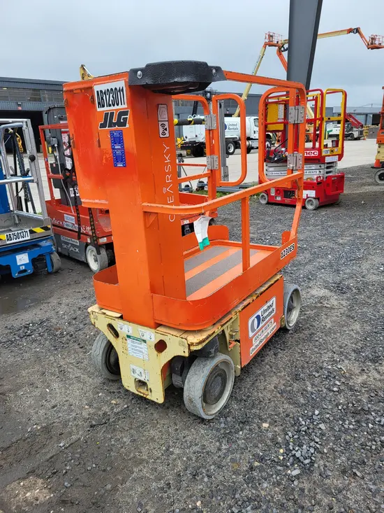 2019 JLG 1230ES Self-Propelled One-Person Lift