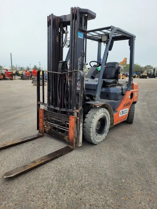 2015 Toyota 8FDU25 Forklift