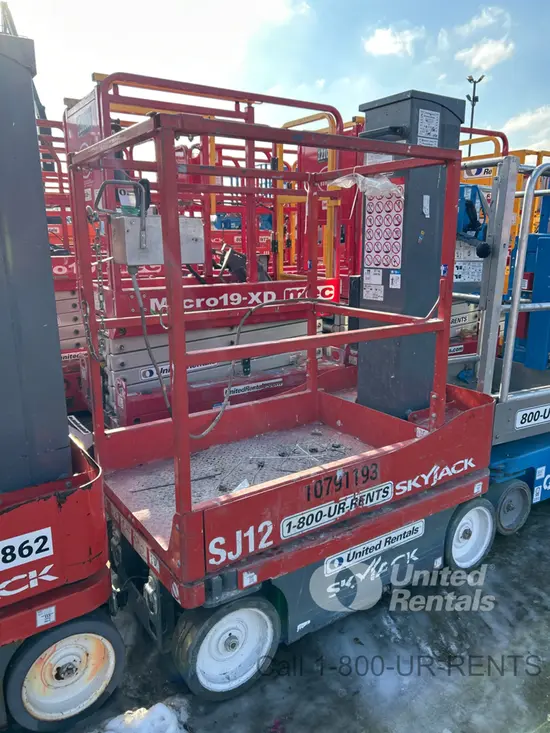 2018 Skyjack SJ12 Self-Propelled One-Person Lift