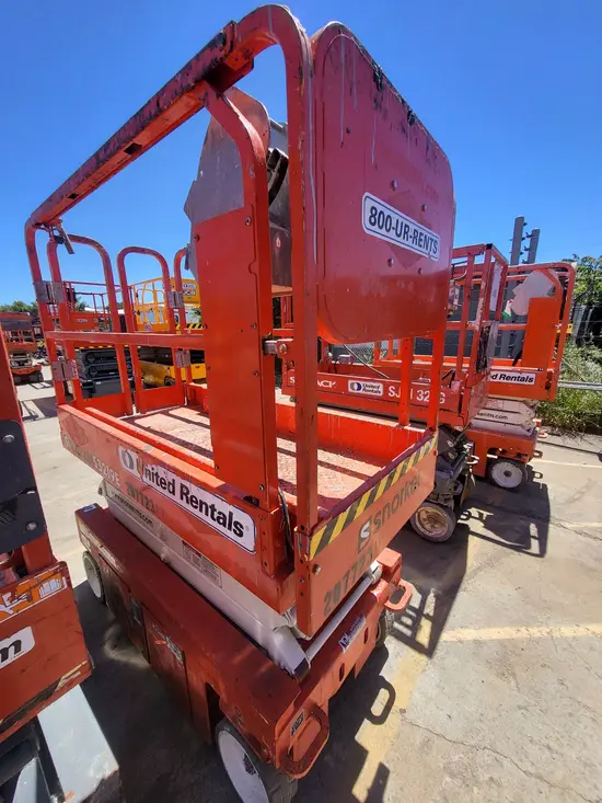 2018 Snorkel S3219E Scissor Lift