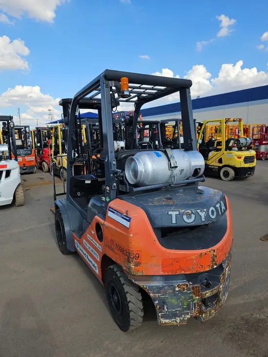 2019 Toyota 8FGU25 Warehouse Forklift