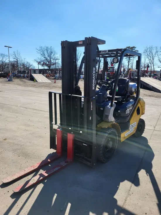 2019 Komatsu FG25T-16 Warehouse Forklift