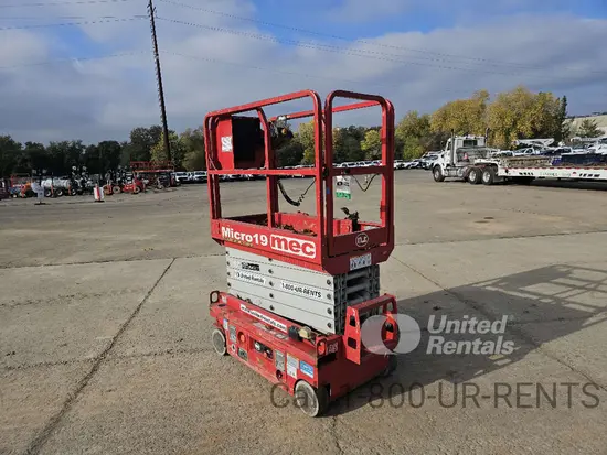 2019 MEC MICRO 19 Scissor Lift