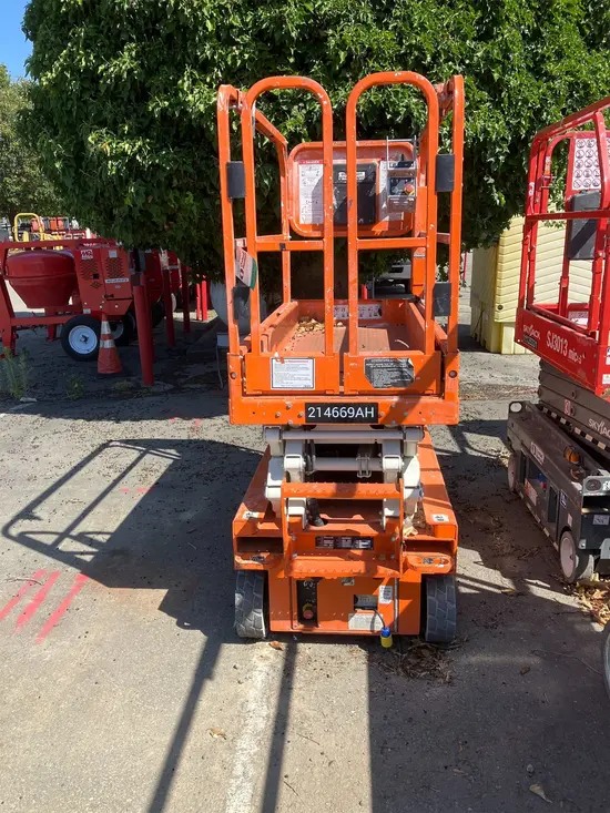 2018 Snorkel S3219E Scissor Lift