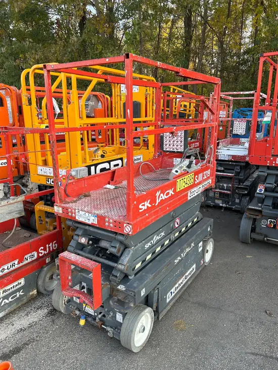 2018 Skyjack SJIII3219 Scissor Lift
