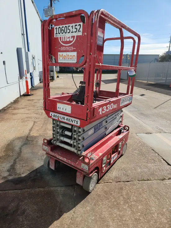 2017 MEC 1330SE Scissor Lift