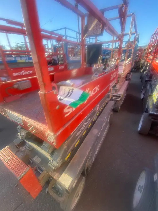 2016 Skyjack SJIII3219 Scissor Lift