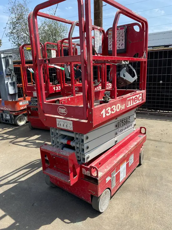 2018 MEC 1330SE Scissor Lift