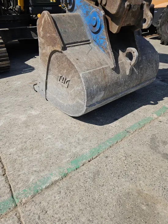 2018 TAG Manufacturing 60" 350 BKT Bucket Attachment