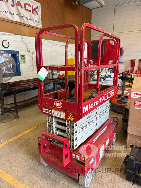 2018 MEC MICRO 19 Scissor Lift