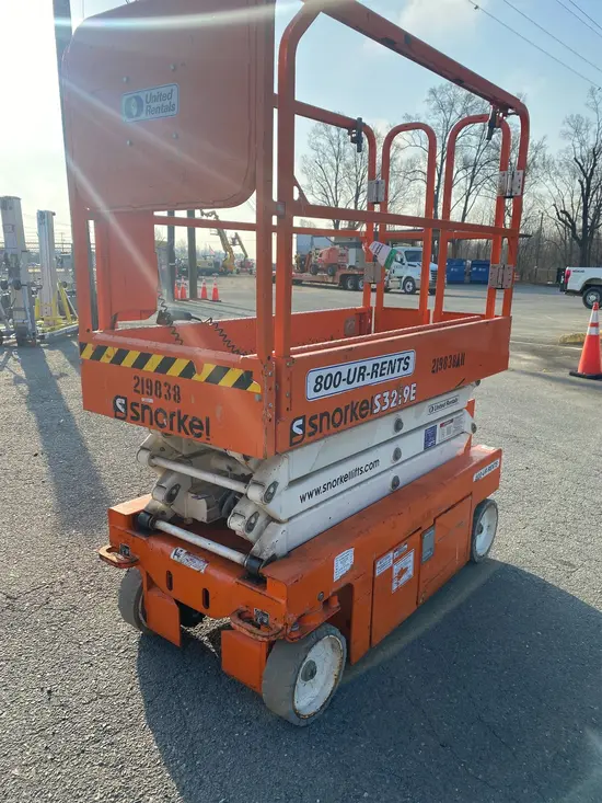 2019 Snorkel S3219E Scissor Lift