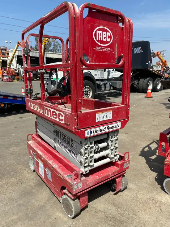 2018 MEC 1330SE Scissor Lift