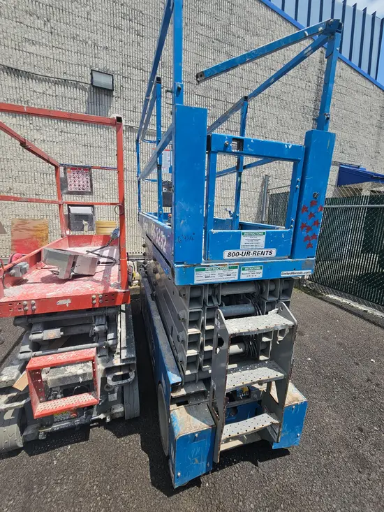 2017 Genie GS-3232 Scissor Lift