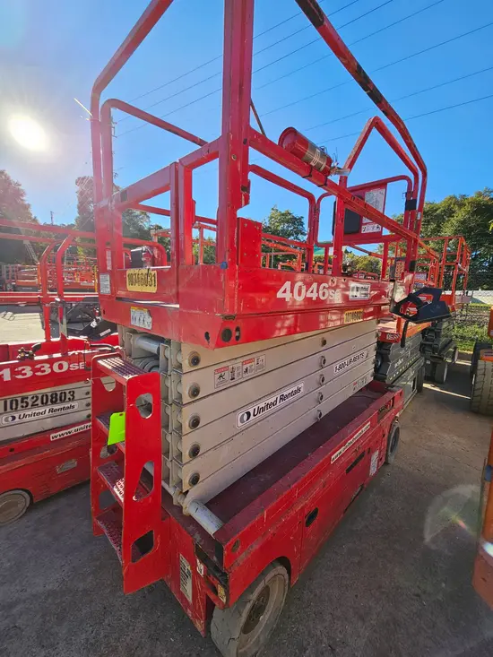 2018 MEC 4046SE Scissor Lift
