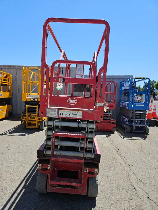 2019 MEC 2632SE Scissor Lift