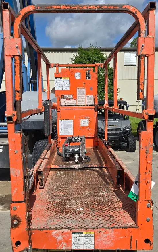 2017 JLG 2632ES Scissor Lift